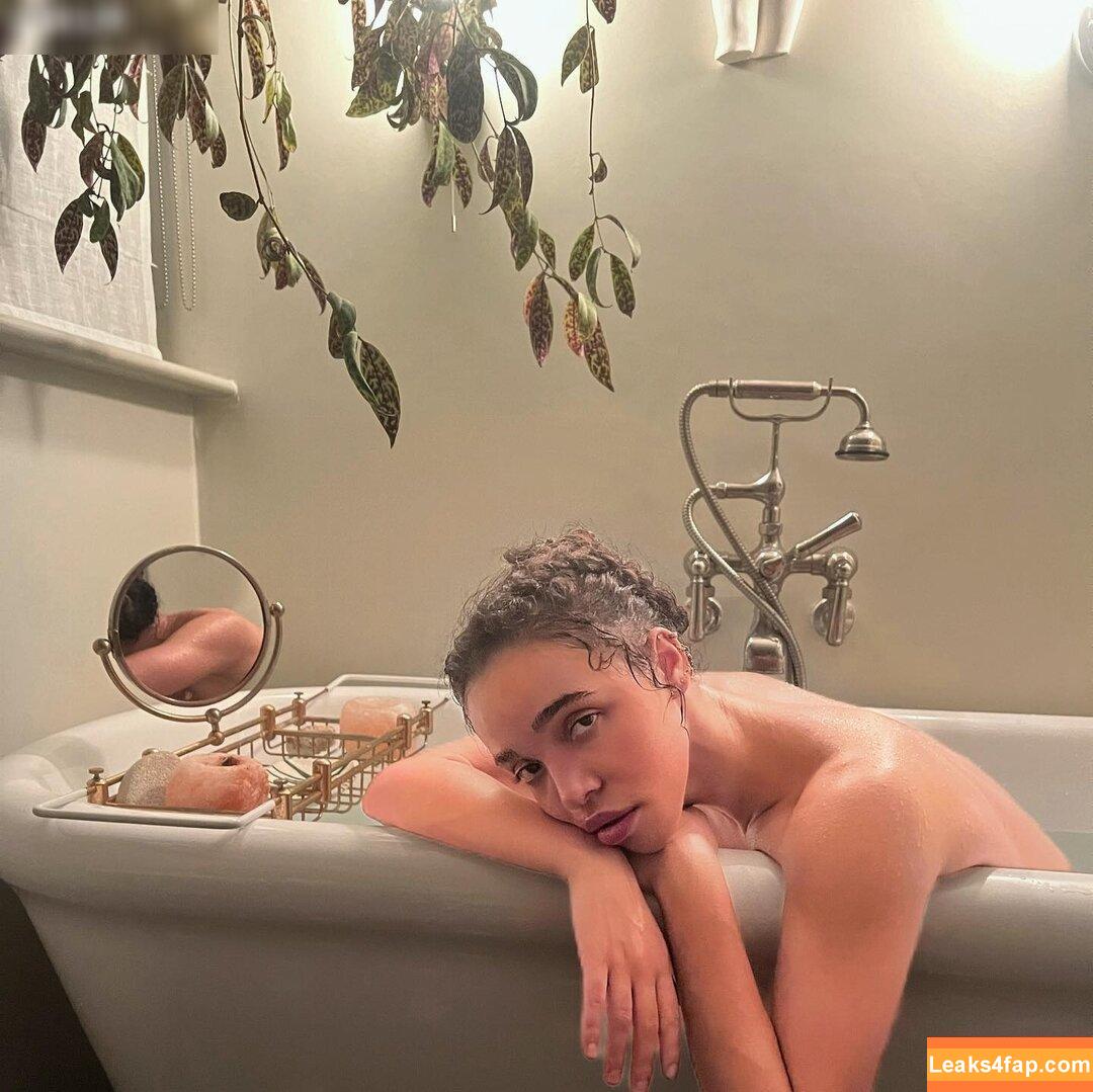 FKA Twigs / FKAtwigs / febbytwigs leaked photo photo #0068