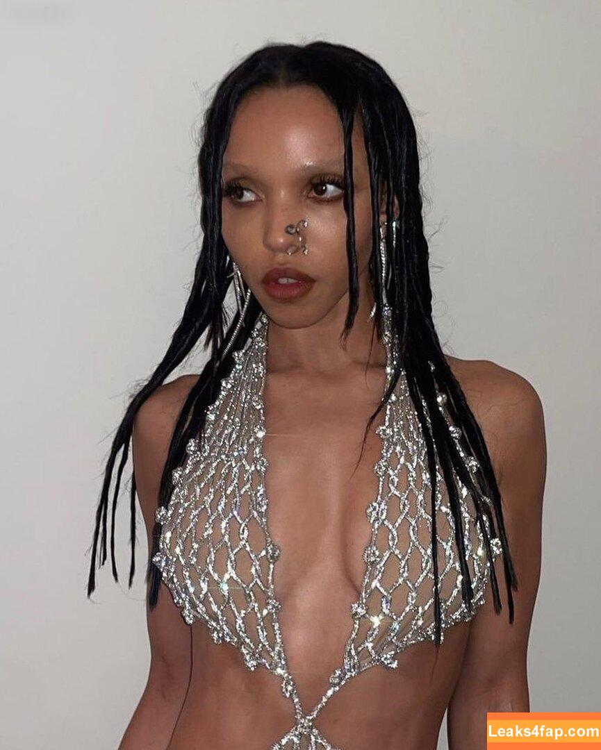 FKA Twigs / FKAtwigs / febbytwigs leaked photo photo #0073