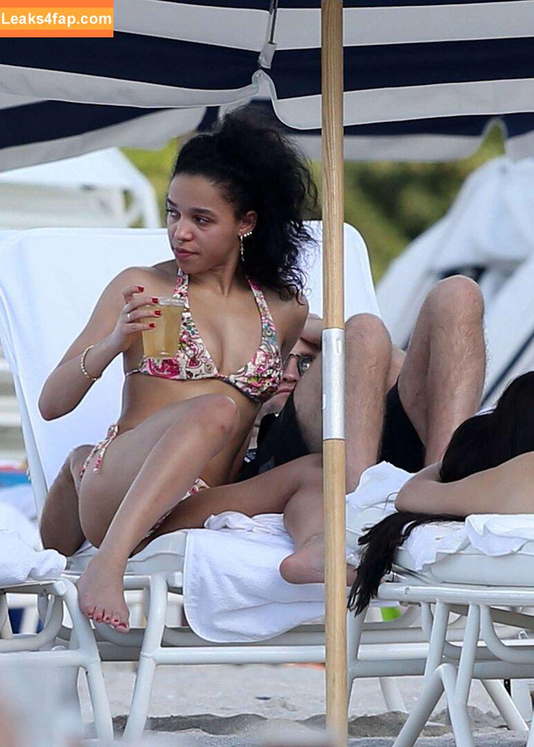 FKA Twigs / FKAtwigs / febbytwigs leaked photo photo #0120