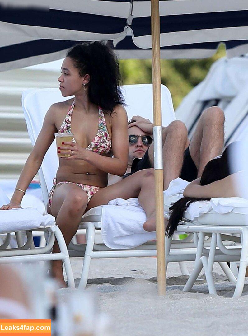 FKA Twigs / FKAtwigs / febbytwigs leaked photo photo #0121