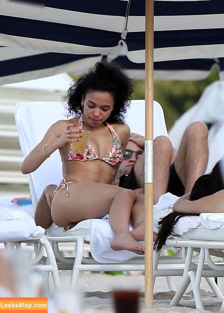 FKA Twigs / FKAtwigs / febbytwigs leaked photo photo #0123