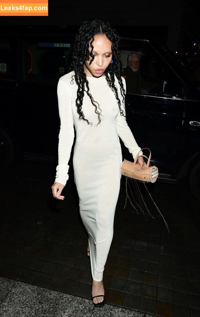 FKA Twigs / FKAtwigs leaked photo photo #0204