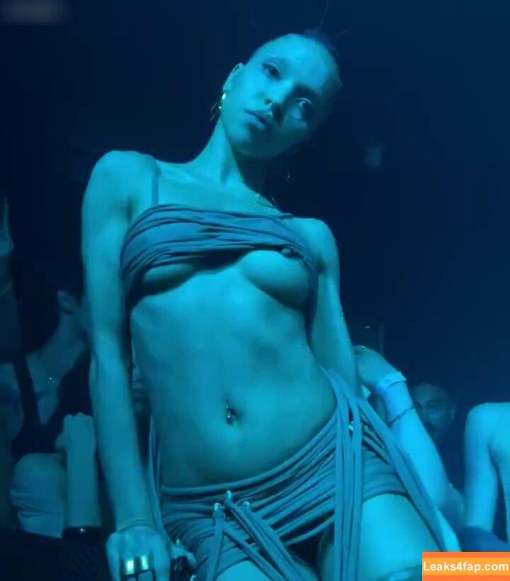 FKA Twigs / FKAtwigs leaked photo photo #0340