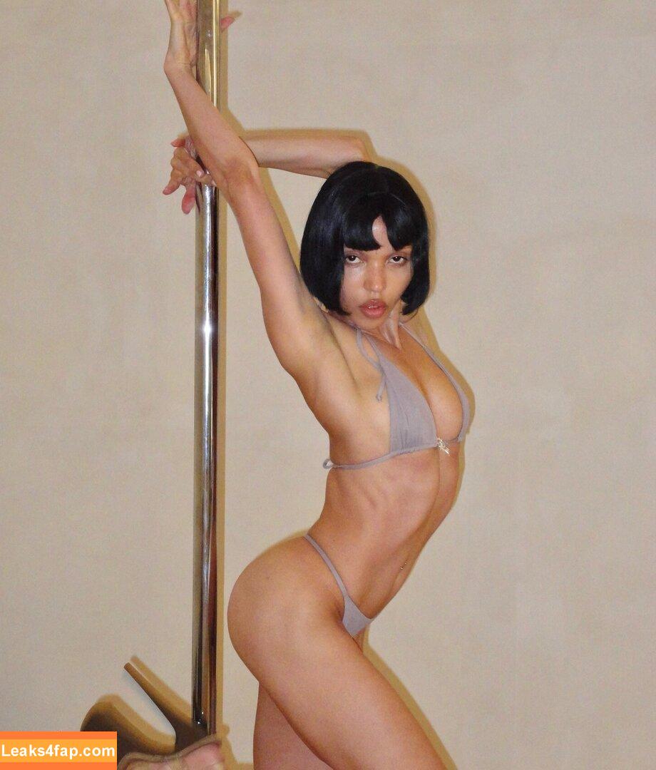 FKA Twigs / FKAtwigs leaked photo photo #0405