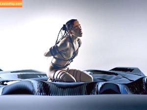 FKA Twigs photo #0109