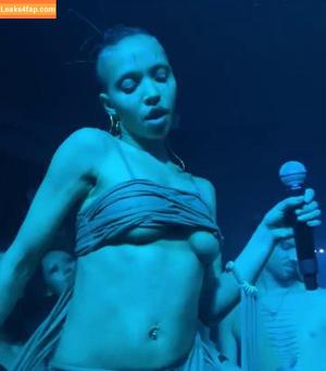 FKA Twigs photo #0323