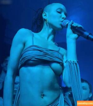 FKA Twigs photo #0337