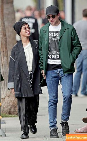 FKA Twigs photo #0380