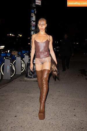 FKA Twigs photo #0383