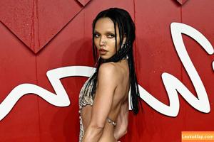 FKA Twigs photo #0384