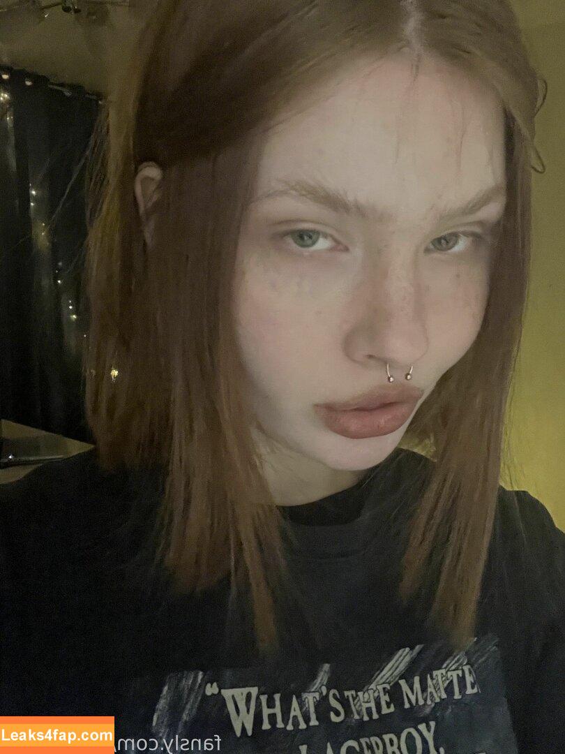 FlameyFay / flamefxiry / flamey54 / https: leaked photo photo #0018