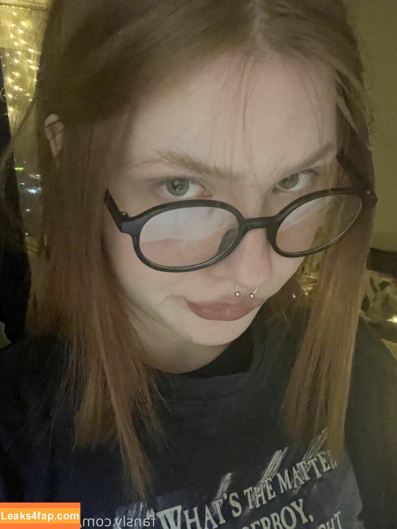 FlameyFay / flamefxiry / flamey54 / https: leaked photo photo #0019
