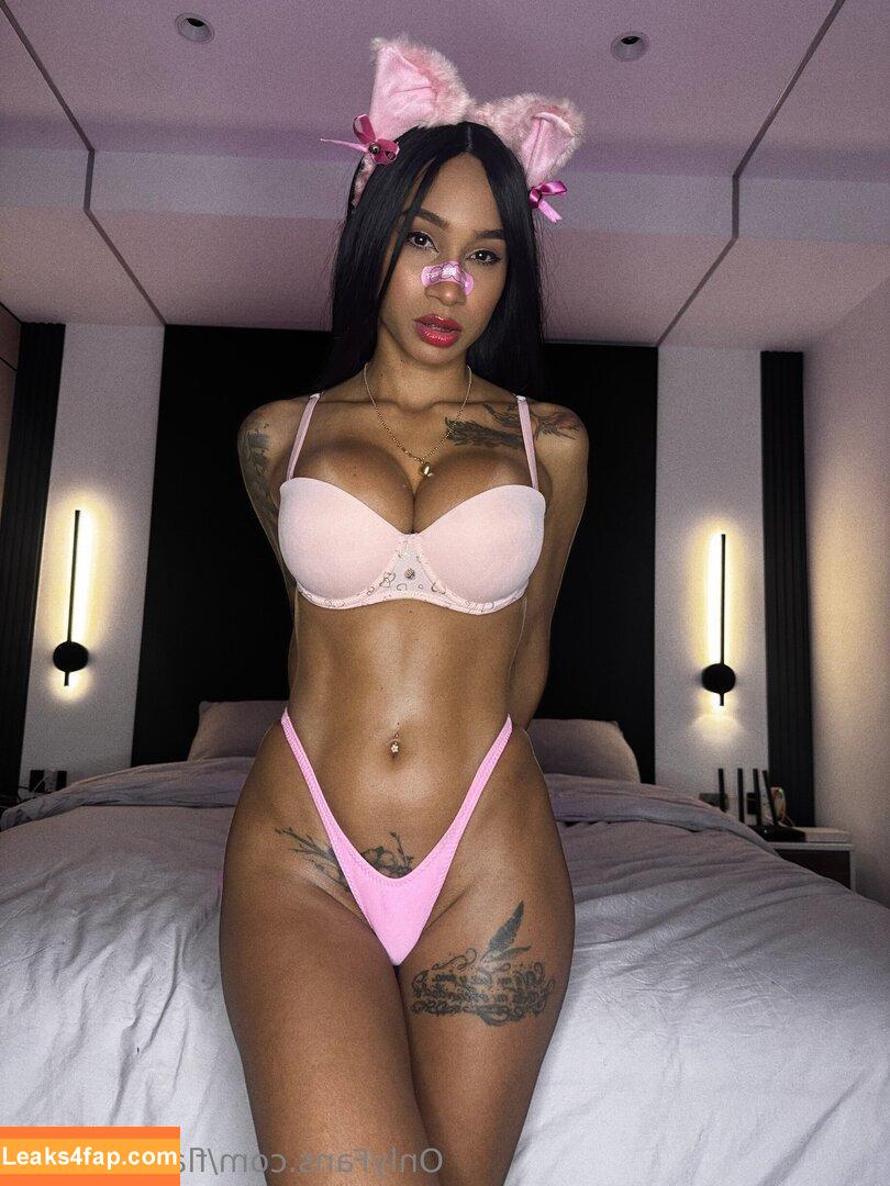 flaquitabella / ericka_flakita leaked photo photo #0616
