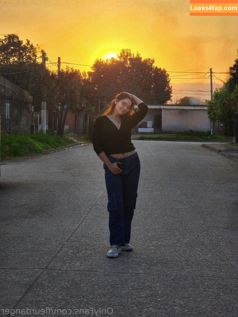 fleurdelacourt / fleur__delacour leaked photo photo #0004