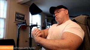flexbigmuscle photo #0081