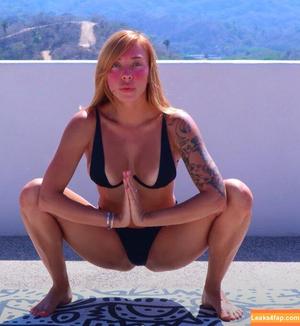 Flexible Beauties photo #0185