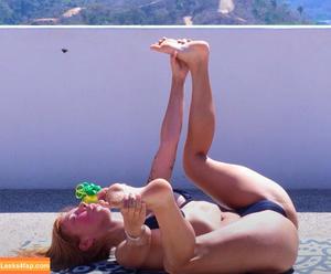 Flexible Beauties photo #0187