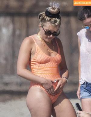 Florence Pugh photo #0044