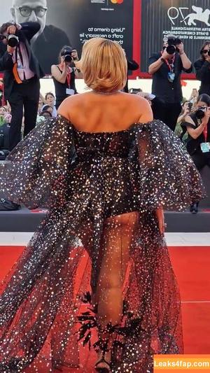 Florence Pugh photo #0049