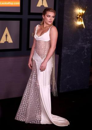 Florence Pugh photo #0083