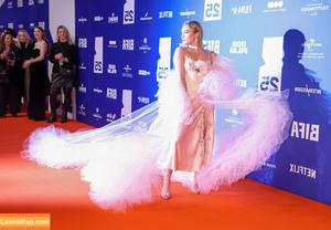 Florence Pugh photo #0102