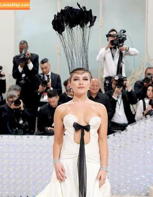 Florence Pugh photo #0297