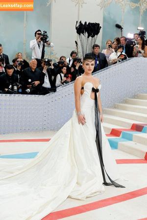 Florence Pugh photo #0314