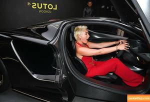 Florence Pugh photo #0503