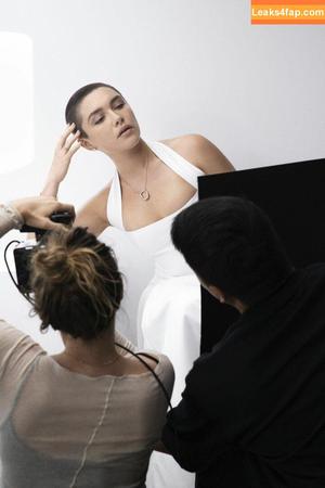 Florence Pugh photo #0525