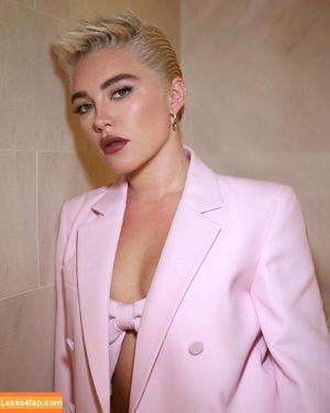 Florence Pugh photo #0576