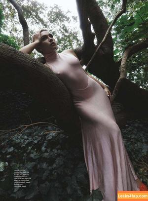 Florence Pugh photo #0630