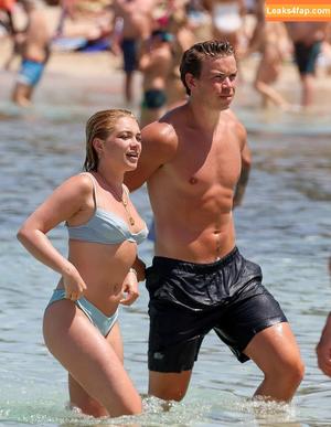 Florence Pugh photo #0680