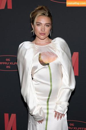 Florence Pugh photo #1727