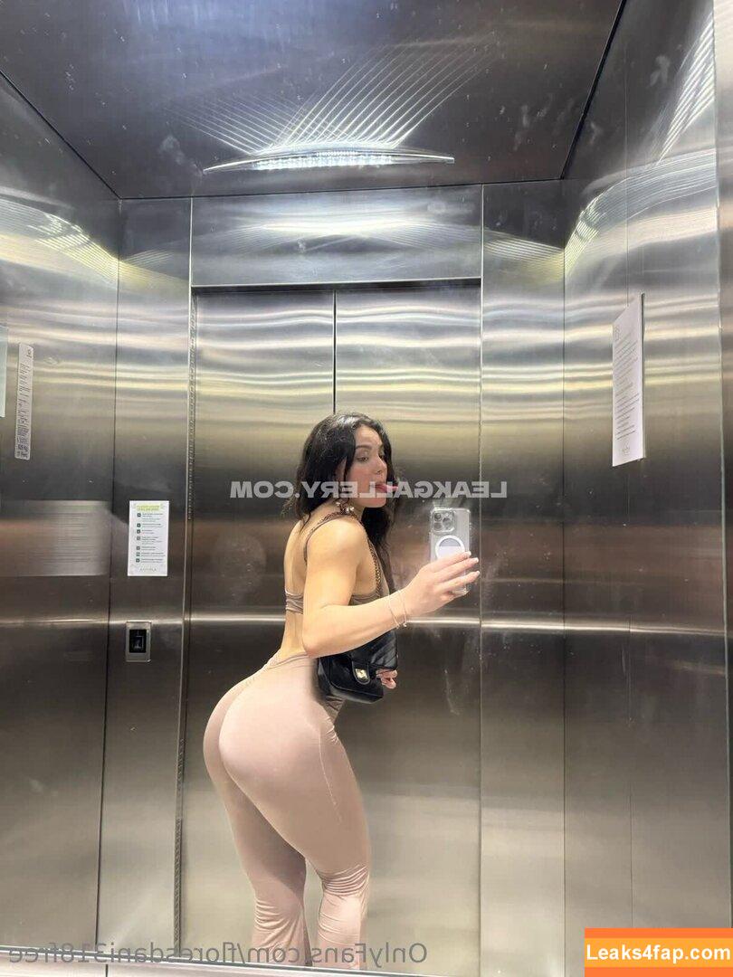 floresdani318 /  leaked photo photo #0008