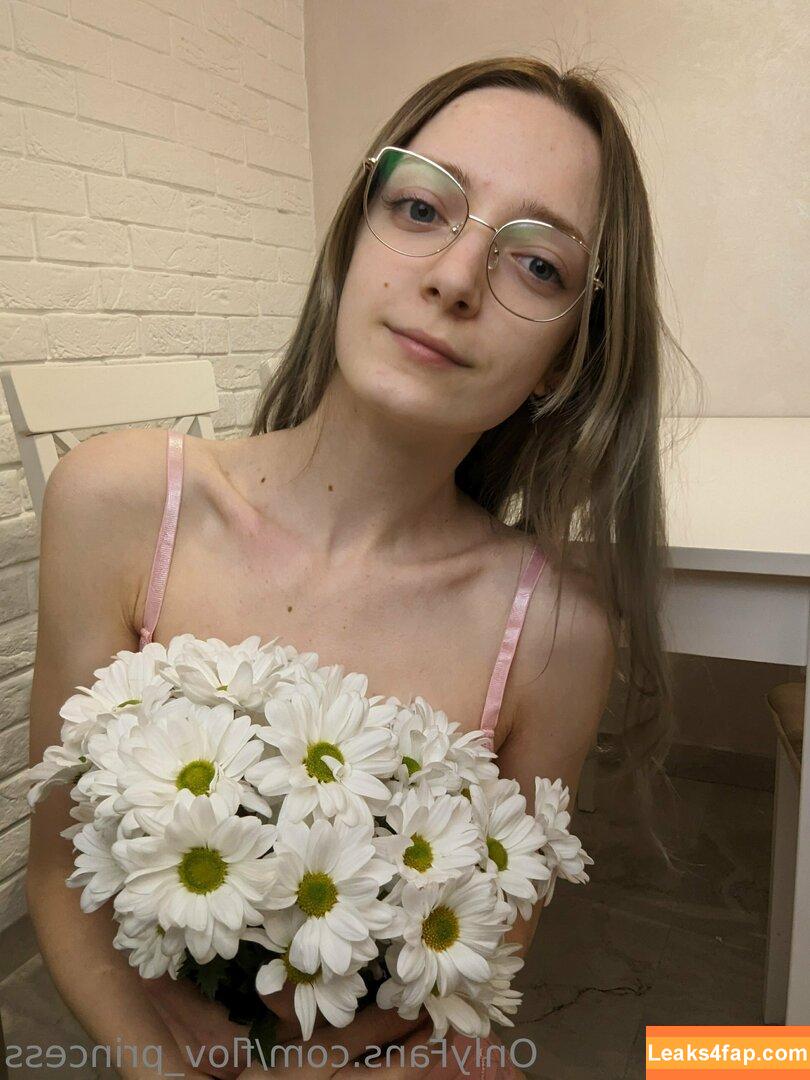 flov_princess / flo.imvu leaked photo photo #0052