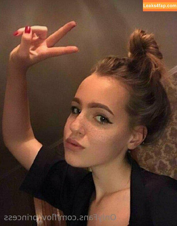 flov_princess / flo.imvu leaked photo photo #0115