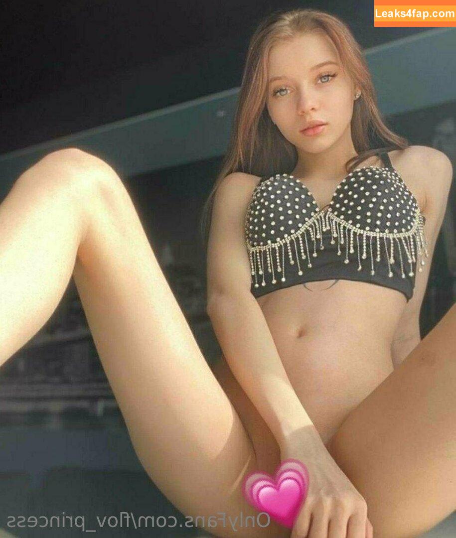 flov_princess / flo.imvu leaked photo photo #0582