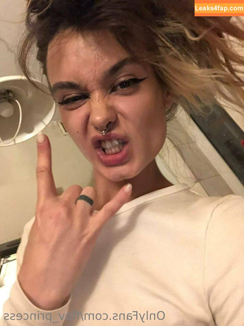 flov_princess / flo.imvu leaked photo photo #0849