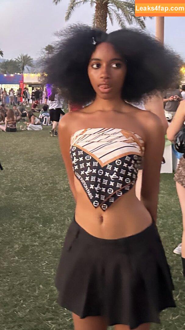 Flowerovlove / Joyce Cisse leaked photo photo #0072