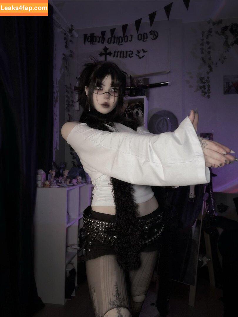 Flutterow / flutter6969 / flutterow_ leaked photo photo #0109