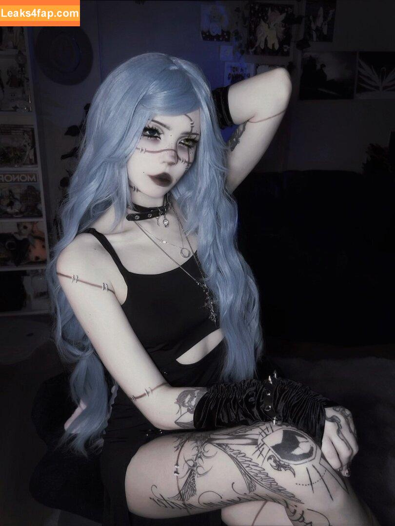 Flutterow / flutter6969 / flutterow_ leaked photo photo #0110