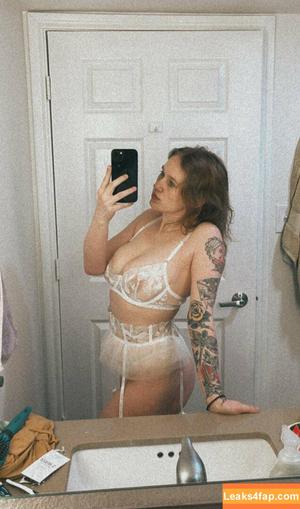 flxwergirl photo #0015