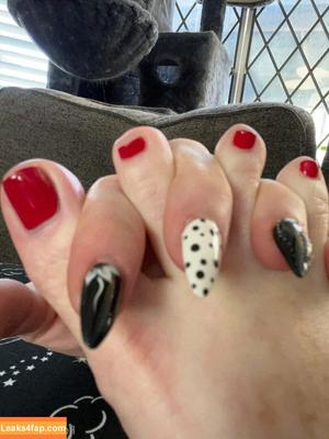 footfondling фото #0007