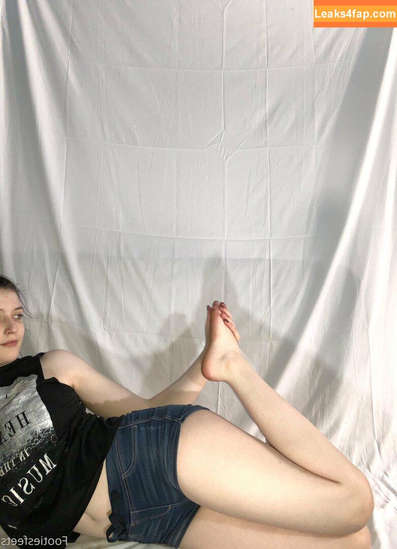 footiesfeets / footiesfeets.2 leaked photo photo #0332