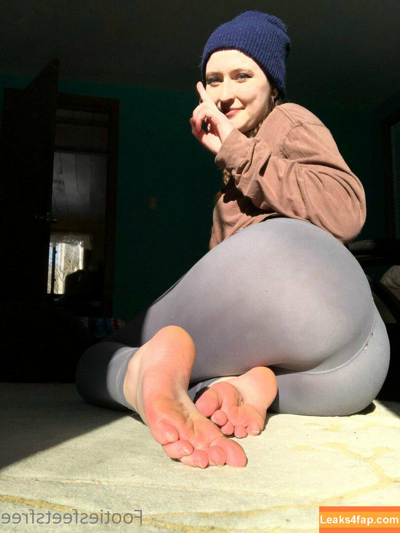 footiesfeetsfree / feetfridays leaked photo photo #0001