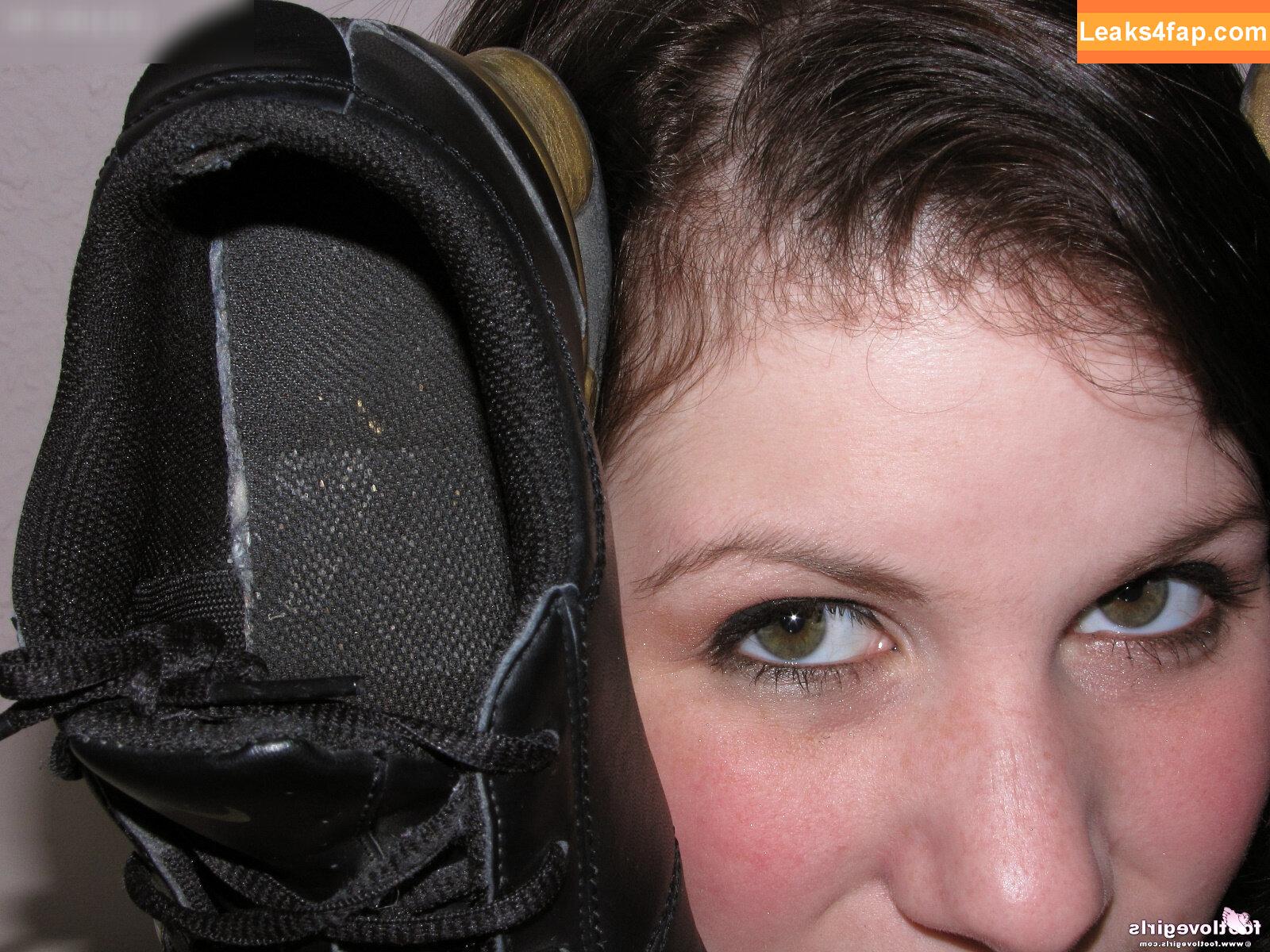 Footlovegirls /  leaked photo photo #0066