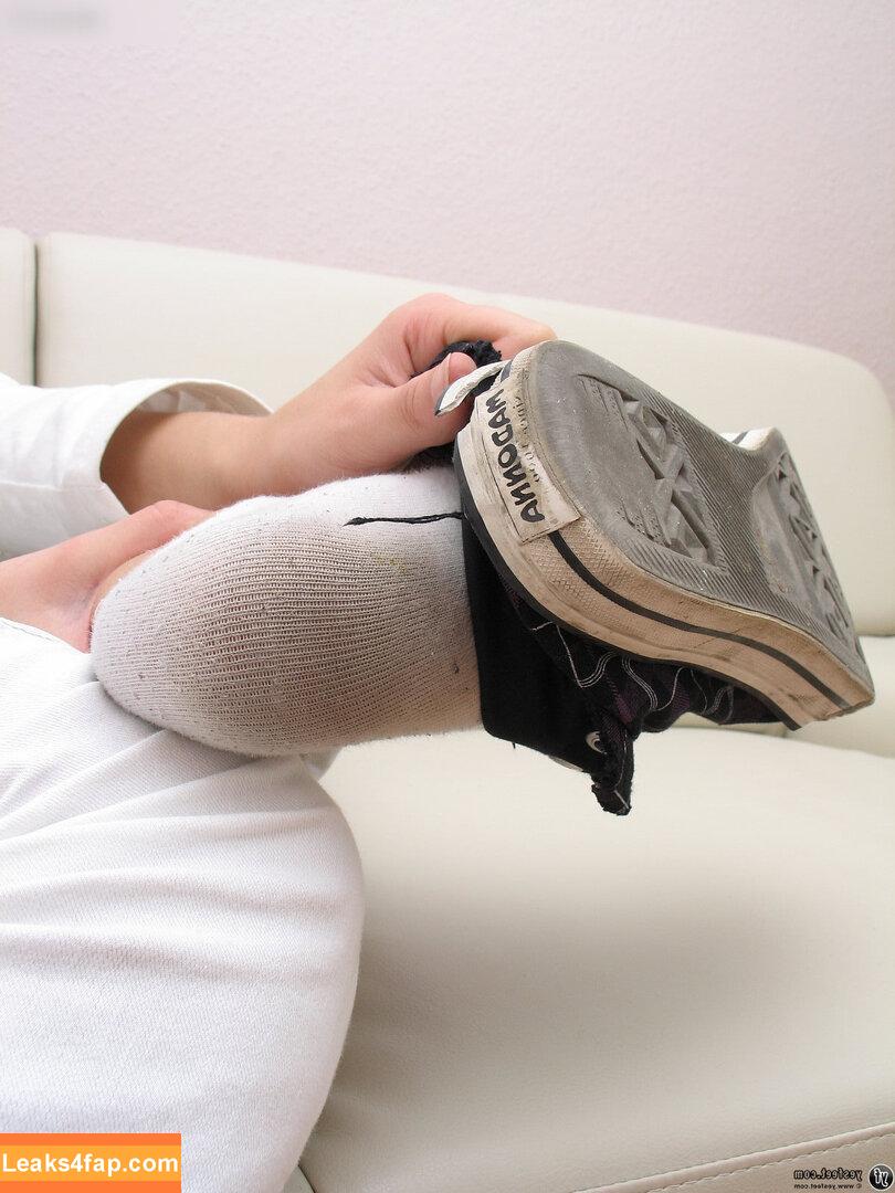 Footlovegirls /  leaked photo photo #0501