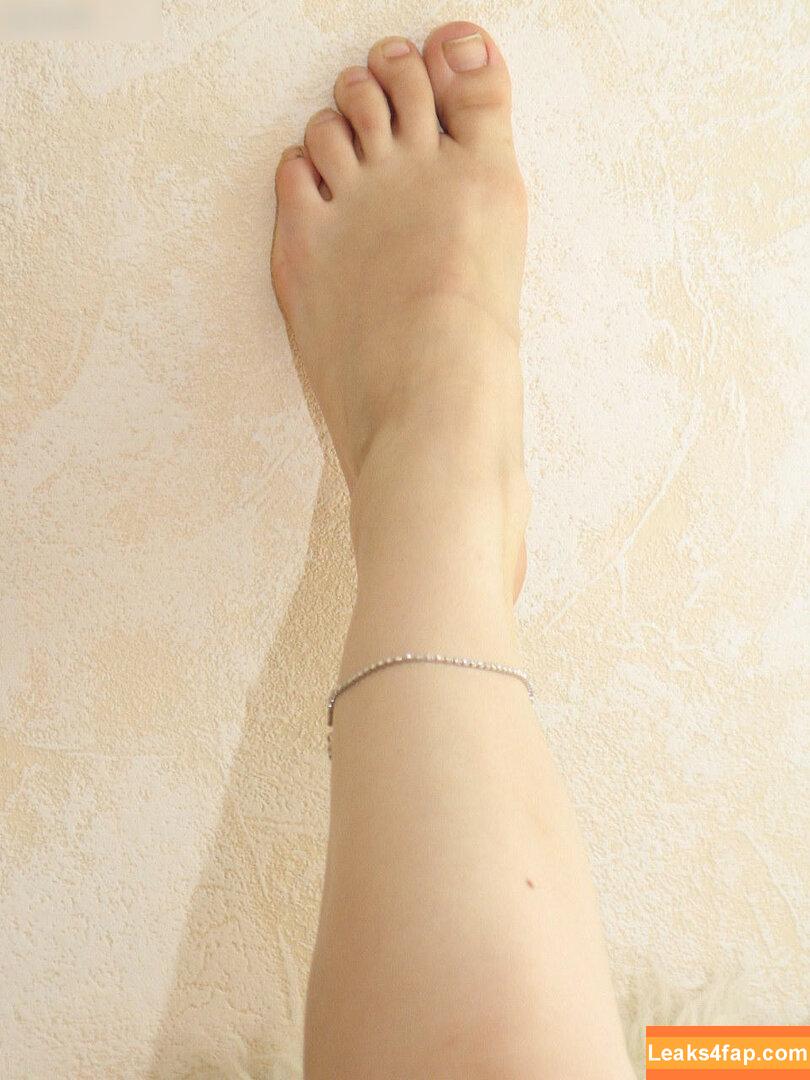 Footlovegirls /  leaked photo photo #0544
