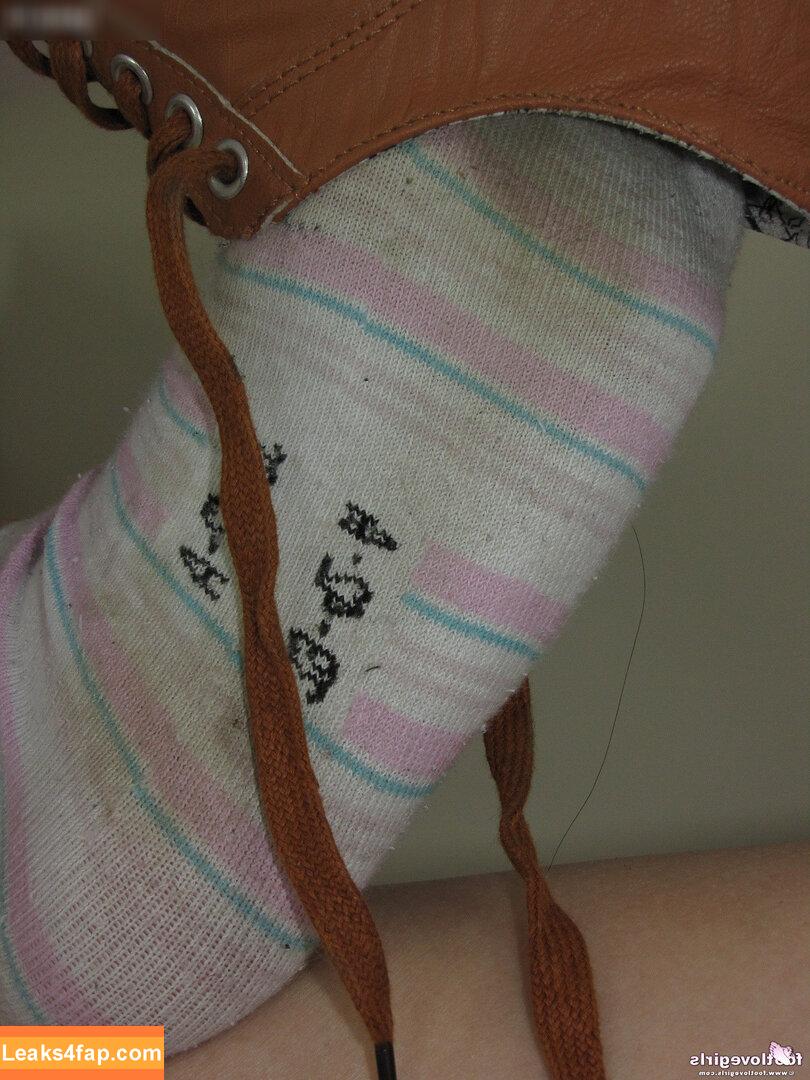 Footlovegirls /  leaked photo photo #0567