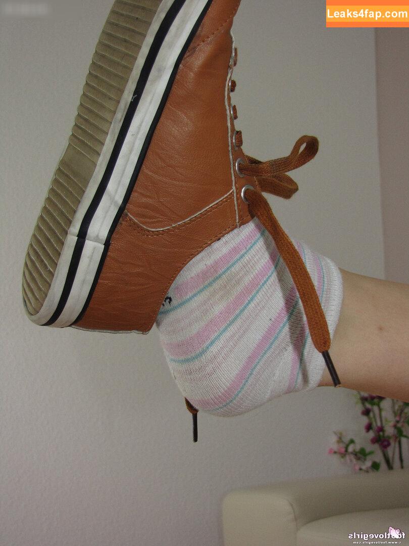 Footlovegirls /  leaked photo photo #0581